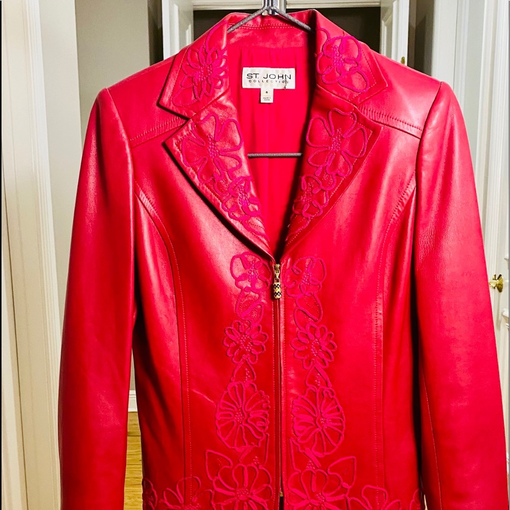 ST. JOHN COLLECTION LEATHER JACKET